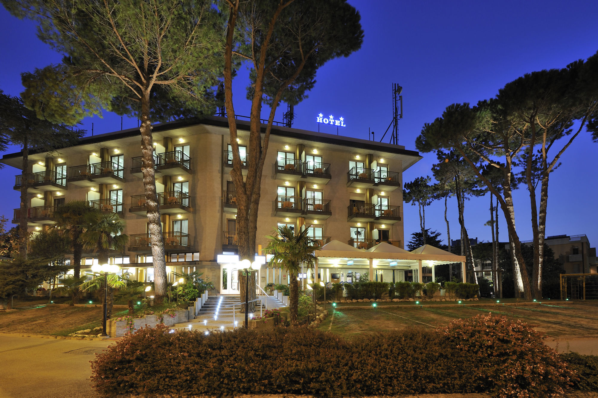 Hotel Vina De Mar Lignano Sabbiadoro Dış mekan fotoğraf