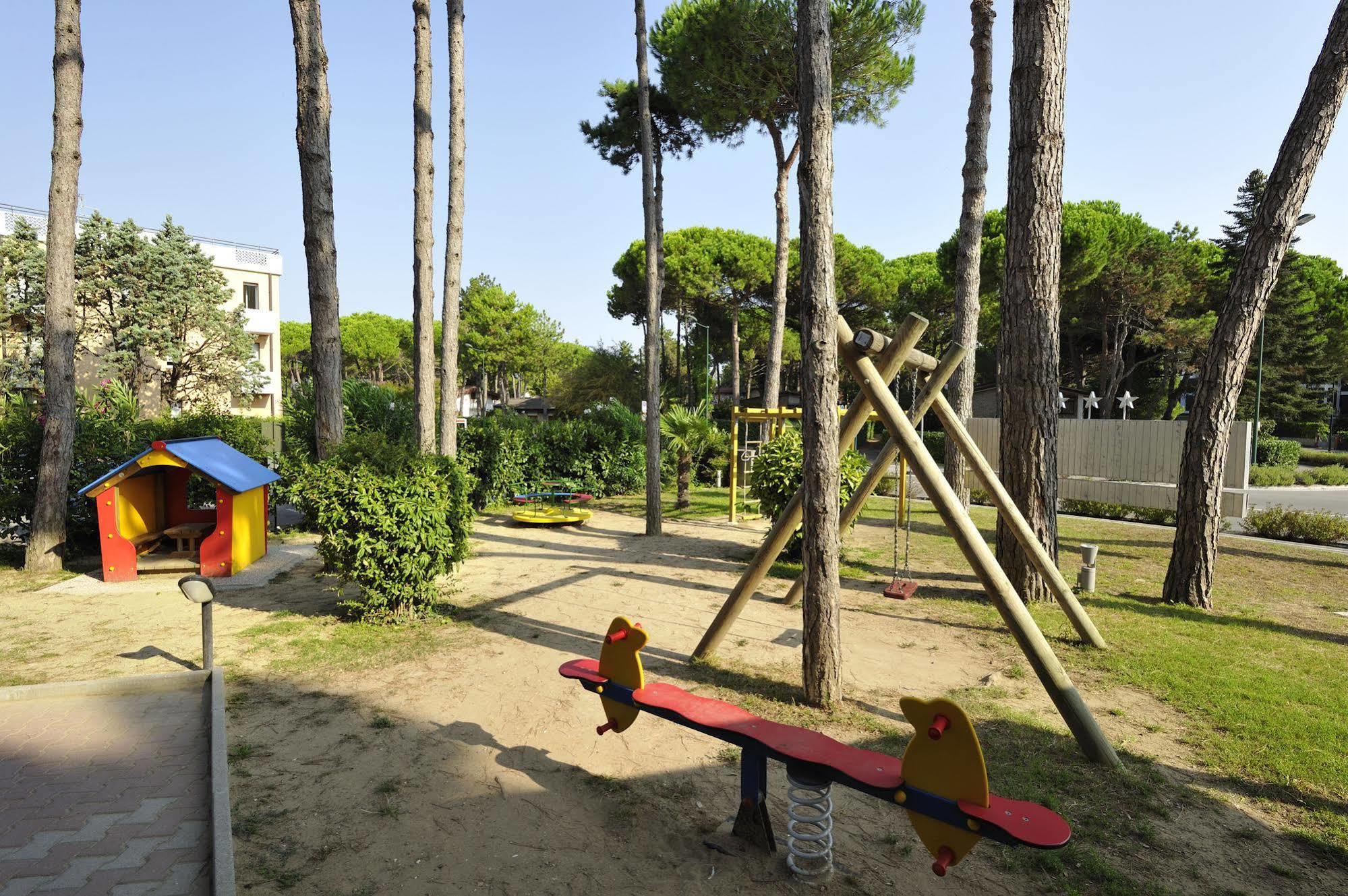 Hotel Vina De Mar Lignano Sabbiadoro Dış mekan fotoğraf